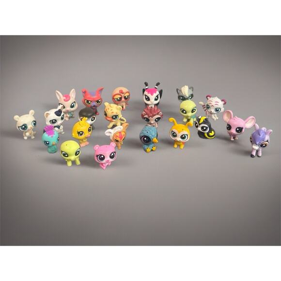 The Littlest Pet Shop Minis LPS LOT 22 Various Kinds Of Pets Animals - Picture 1 of 10